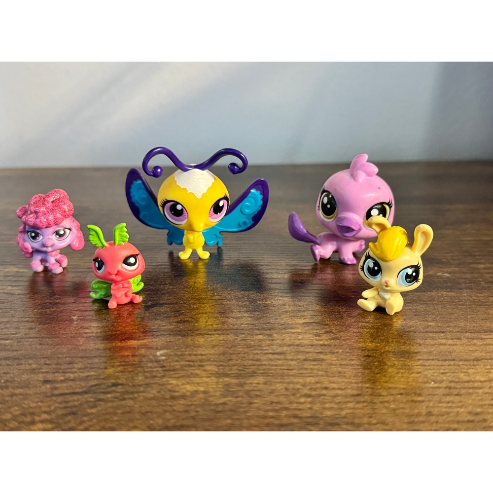 Preowned Littlest Pet Shop Figures LPS Figures Lot of (5) 2 AREN'T MARKED LPS